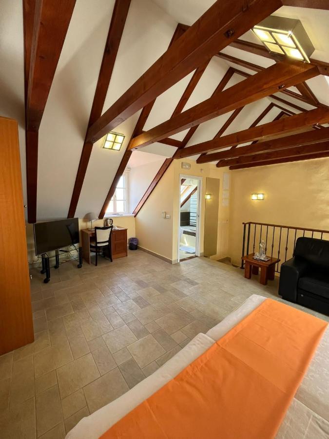 Rooms Toni Palace Spalato Esterno foto